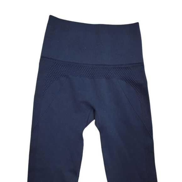 SPIRITUAL Gangster High Rise  Legging - Picture 10 of 11